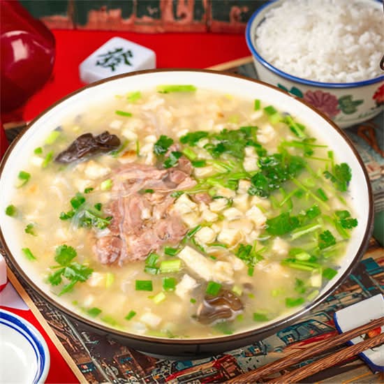 西安大姐羊汤泡馍 Lamb Soup with Soaked Pita Bread in Xi An Style